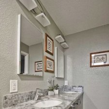 image 216-blaty-do-lazienki-z-kamienia-jpg