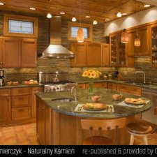 image 151-kamienna-wyspa-w-kuchni-jpg