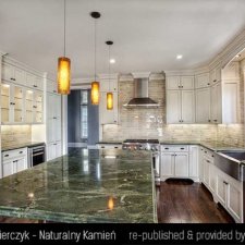 image 176-kamienna-wyspa-w-kuchni-jpg