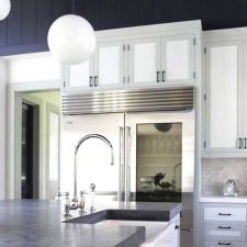 image 178-kamienna-wyspa-w-kuchni-jpg