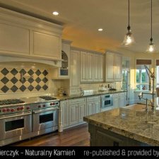 image 181-kamienna-wyspa-w-kuchni-jpg
