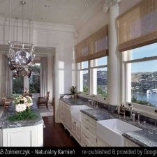 image 186-kamienna-wyspa-w-kuchni-jpg